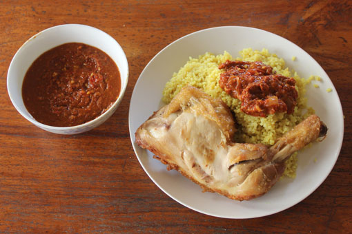 Curryreis mit Truthahnschlegel