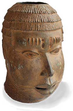 Memorial-Head. Benin-Culture